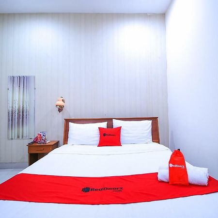 Reddoorz Near Han Market Дананг Экстерьер фото